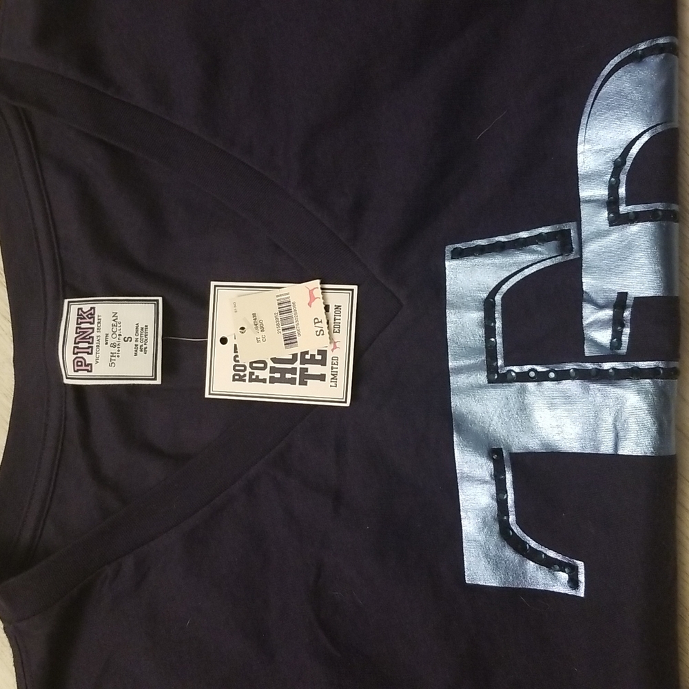 VS PINK MLB cropped tee